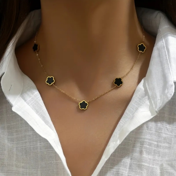 Elegant Stainless Steel 18K Gold Plated Clover Necklace. - Picture 2 of 8